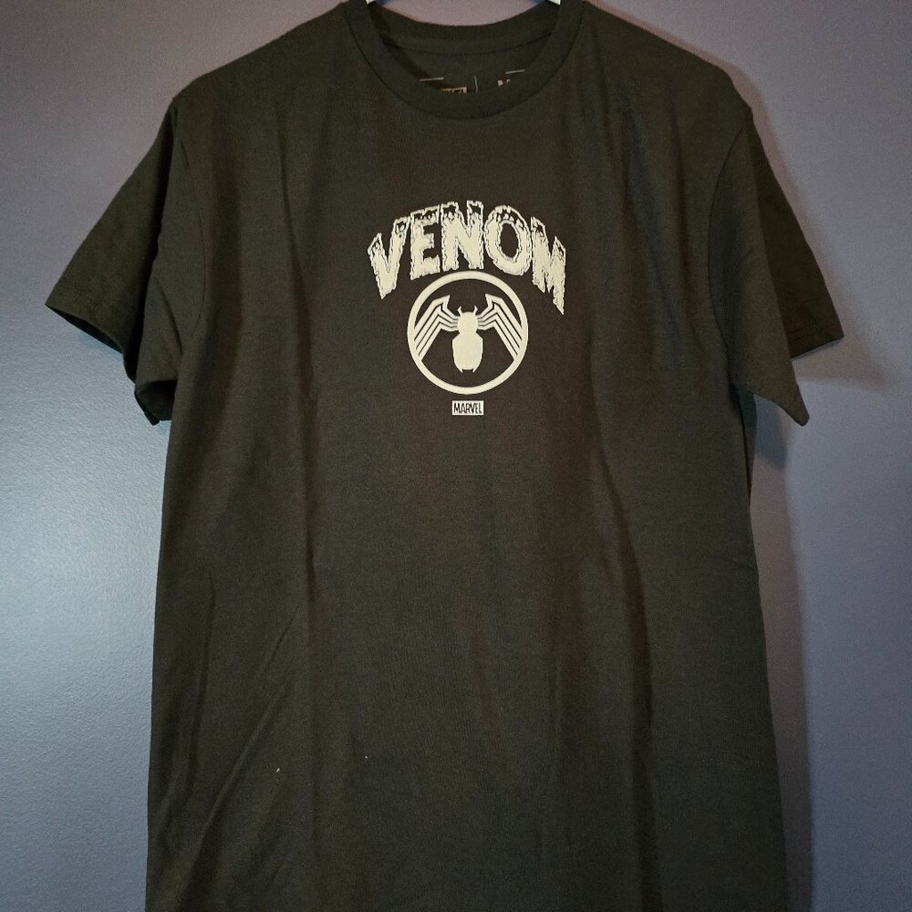 Venom T-shirt Size M NWOT